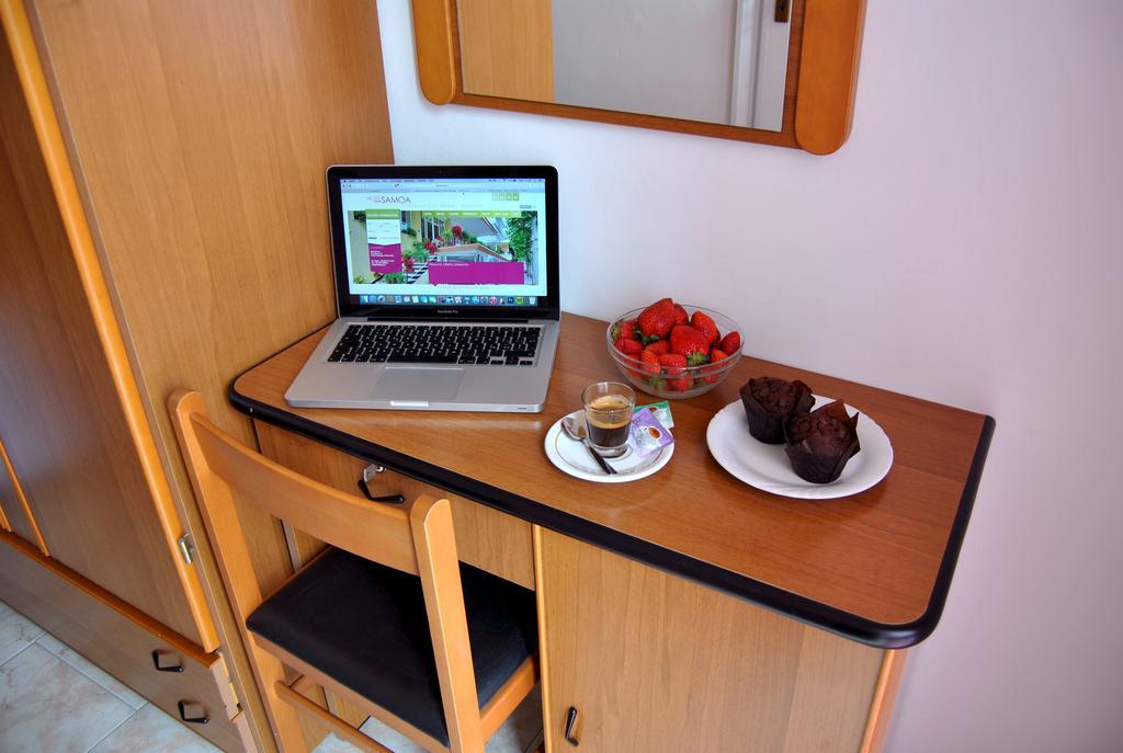 Hotel Samoa リミニ 部屋 写真