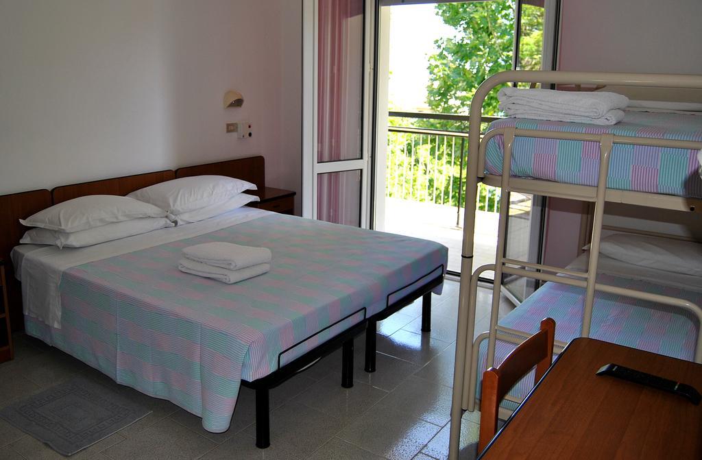 Hotel Samoa リミニ エクステリア 写真