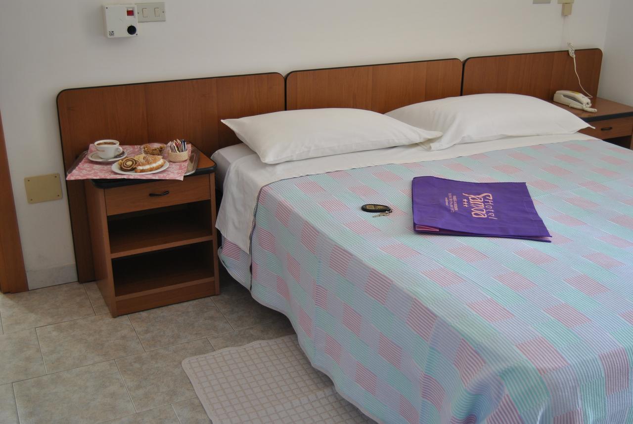 Hotel Samoa リミニ 部屋 写真